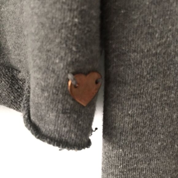 Kendall & Kylie Sweater I Love Kalifornia in L - Picture 7 of 8